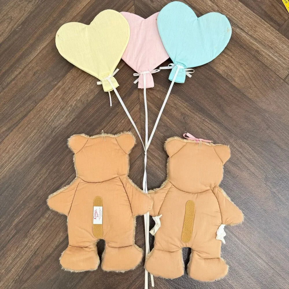 Vintage Century Originals 1987 Teddy Bear Heart Balloon Nursery Wall Hanging